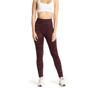 NWT Spanx Look at Me Now Wine Camo High Waist Leggings‎ L